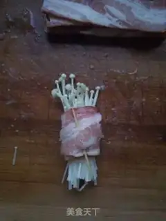 Make Bacon pins and mushrooms step 3