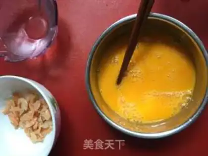 Make Rice steamed eggs step 1