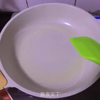 Make Baby beef sauce step 1
