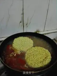 Make Tomato egg noodles step 4