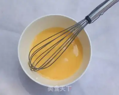 Make Red sugar for egg water step 2
