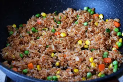 Make Red fried rice step 4