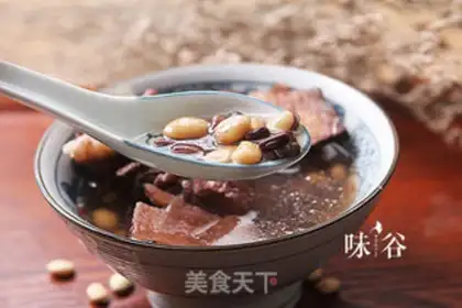 Make Soybeans, pigbone soup step 4