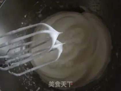 Make Fruit cream box cake step 1