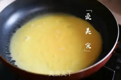 Make Japanese omelet step 4
