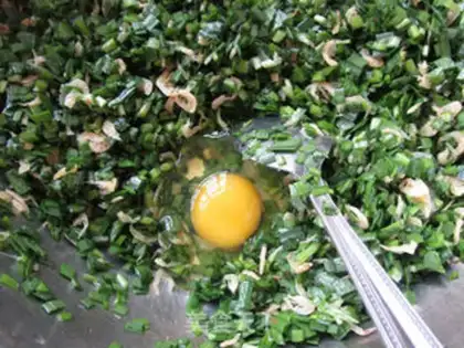 Make Fresh egg omelet box step 3