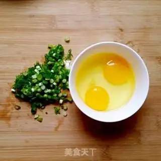 Make Egg fried rice step 1