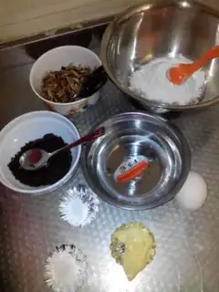 Make Low-fat red date cake step 0