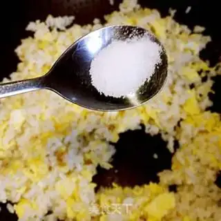 Make Egg fried rice step 4