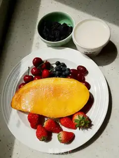 Make Cinnamon yogurt fruit tower step 0