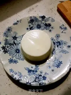 Make Cinnamon yogurt fruit tower step 2