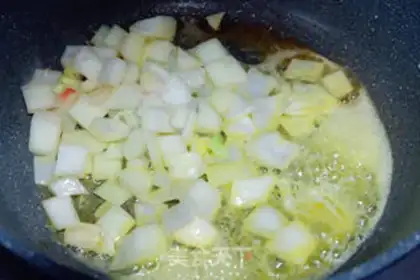 Make Beef borscht step 3