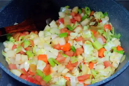 Make Beef borscht step 4