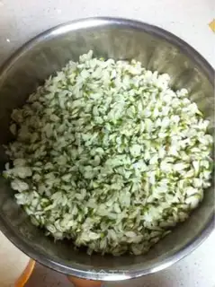 Make A bouquet step 0