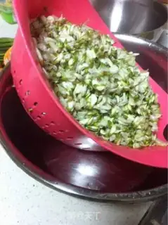 Make A bouquet step 2