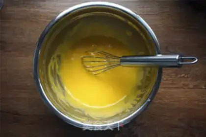 Make Rainbow cake step 4