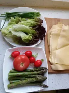Make Egg ketchup and vegetable rolls step 0