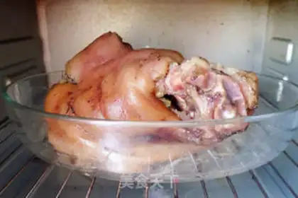 Make Beer and roast pork elbows step 5