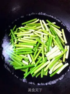 Make Garlic fried meat step 1