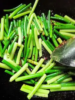 Make Garlic fried meat step 8