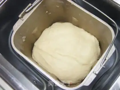 Make Bread with dried fruit step 1
