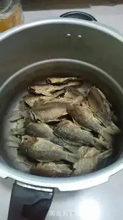 Make Sausage fish step 3