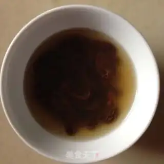 Make raisin sesame peaches step 1