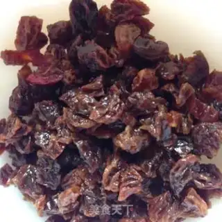 Make raisin sesame peaches step 2