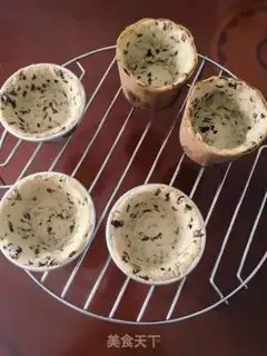 Make A cranberry chocolate cup step 7
