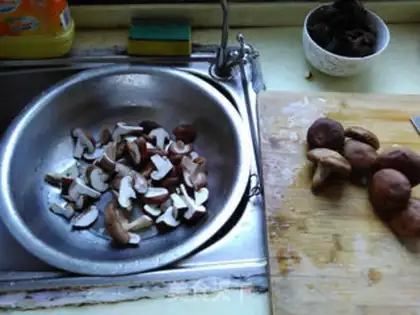 Make Plumsy mushrooms step 2
