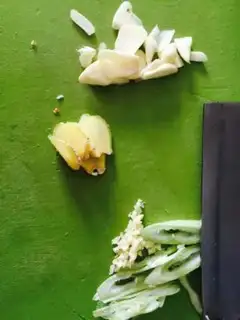 Make cucumber peppers, potato pickles step 1