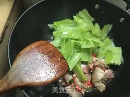 Make Puffing up the meat step 4