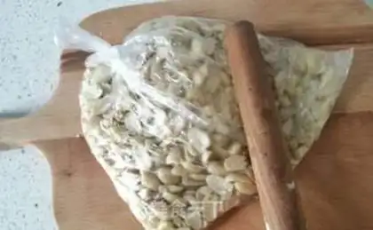 Make Spicy sesame peanuts step 2