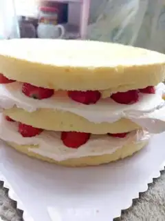 Make Fruit birthday cake step 7