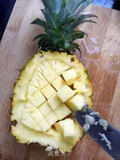 Make Pineapple rice step 3