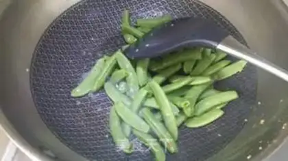 Make Shrimp corn and sweet beans step 4