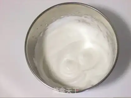 Make Fruit yogurt cup step 4