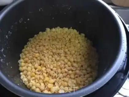 Make Sweet pea yellow step 4