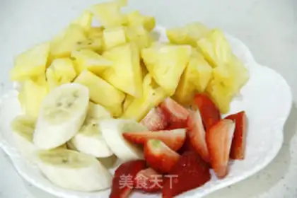 Make The pineapple juice step 1