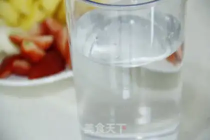 Make The pineapple juice step 2
