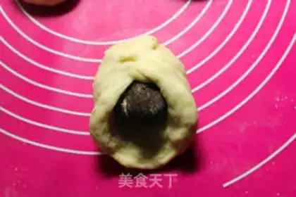 Make Bean roll bread step 6