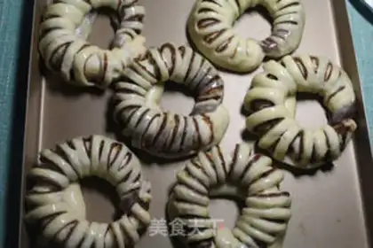 Make Bean roll bread step 12