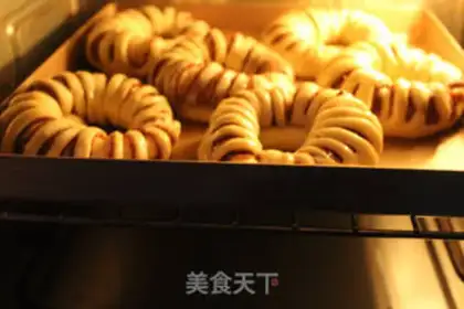 Make Bean roll bread step 13
