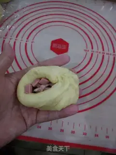 Make Onion ham rolls step 2