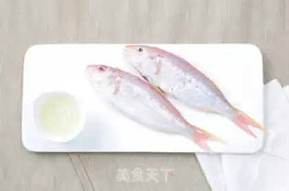Make Garlic and red fish step 0