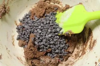 Make Chocolate bean cookies step 4