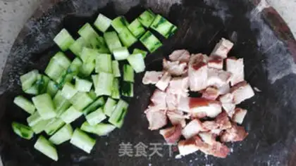 Make The cucumbers are fried step 0