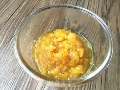 Make Honey pineapple rolls step 4