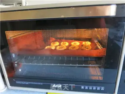 Make Roman shield cookies step 13