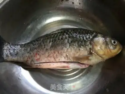 Make Soy sauce fish soup step 2